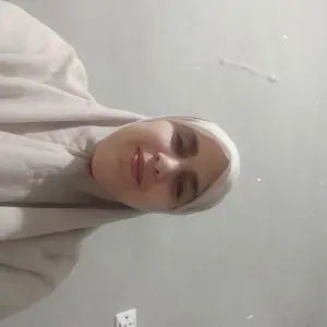 Dame de compagnie expérimentée cherche CDI logée