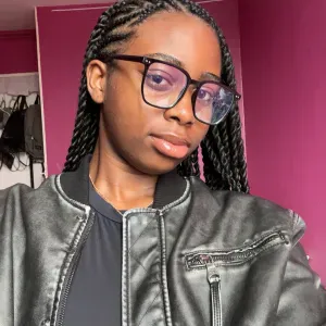 Baby-sitter expérimentée en Île de France