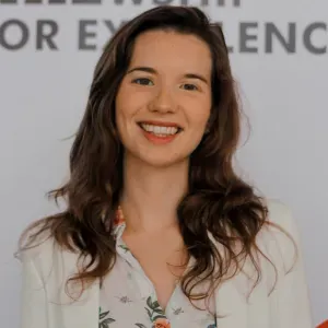 Estou à procura de uma empregada de limpeza perto de mim