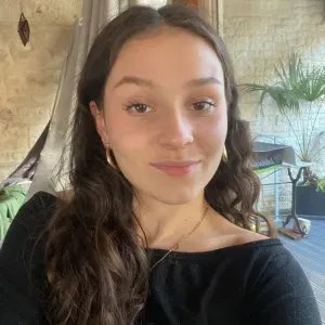 Une super baby sitter à poitiers 