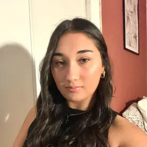 baby-sitter expérimentée Saint Medard en Jalles