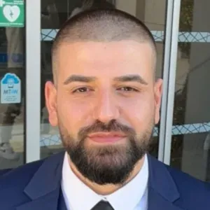 Aide à domicile et agent d'entretien. 