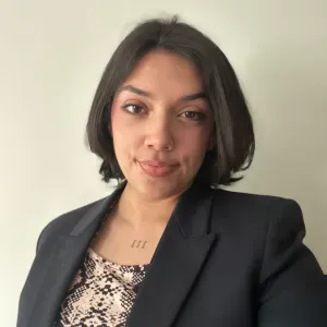 Jeune étudiante vivant à perpignan qui veut offrir son aide