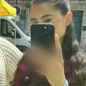 Jeune baby-sitter à Rochefort et alentours