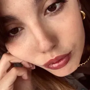 Giulia, babysitter automunita 