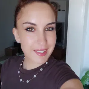 Empregada de limpeza responsável  e dedicada 