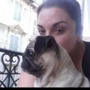 Pet sitte douce et attentionnée à Nice