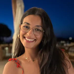 Étudiante en dentaire sérieuse propose baby-sitting 🐱👶☀️