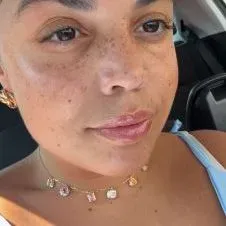 Baby-sitter expérimentée – éducatrice spécialisée 