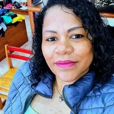 Sou uma experiente profissional na área de limpeza de casas