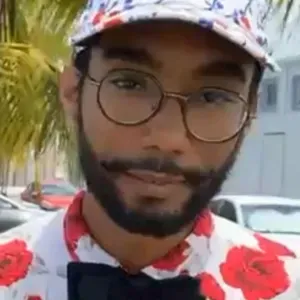 Œuvrant intérieur et extérieur sur Fort-de-France 