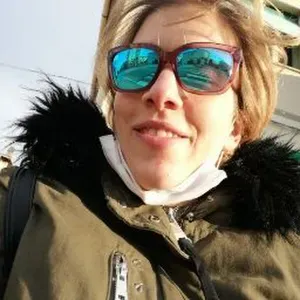 Babysitter libera per aiuto per bambini 