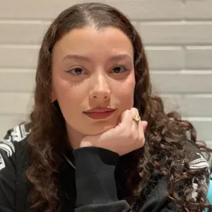 Baby-sitter douce et sérieuse disponible dans le 91