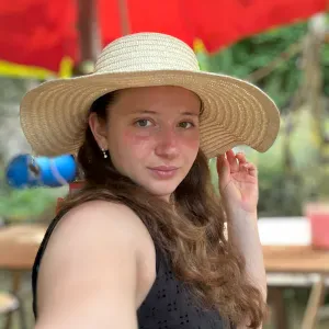 Aide à domicile pour les aînées. 