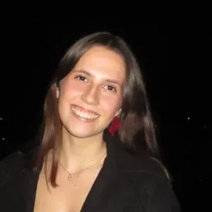 Babysitter com experiência em Faro