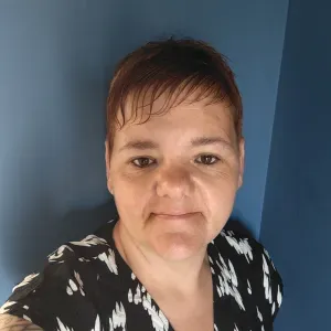 Femme de ménage , aide ménagère 