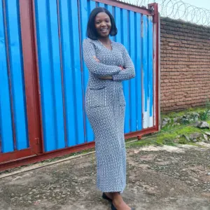 Experienced babysitter and caregiver looking for a job