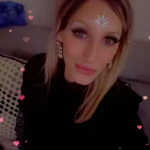 Aide à domicile ou discuter Pendant 1 h ou plus par jour 