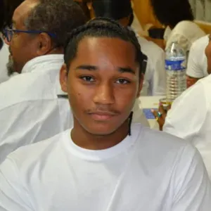 Baby-sitter sur Lyon. N'hésitez pas à me contacter.