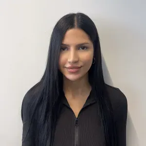 Baby-sitter disponible les week-ends sur Genève