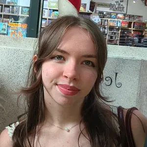 Baby-sitter disponible près de Clisson (44190) ☀️