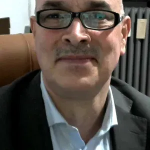 cerco per pulizia domestiche