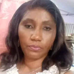 Femme de ménage hibitant Yaoundé Cameroun.