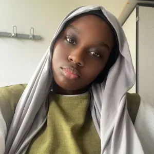 Baby- sitter sérieuse et attentionnée