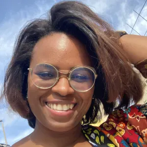 Procura-se uma empregada