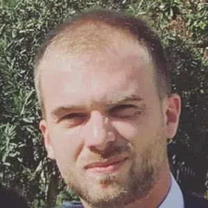 Disponible pour des donner des cours d'anglais et espagnol