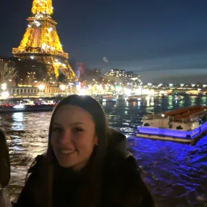 Baby-sitter expérimentée & de confiance 