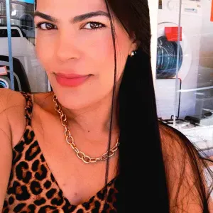 Empregada de limpeza  responsável  e organizada