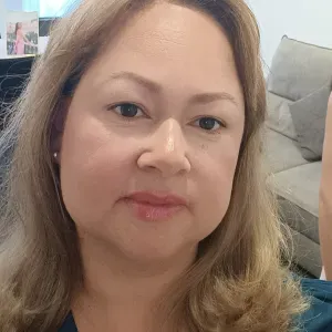 Empregada de Limpeza Eficiente y Confiable