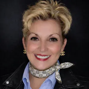 Addetta pulizie disponibile dalle 13 precisa e affidabile