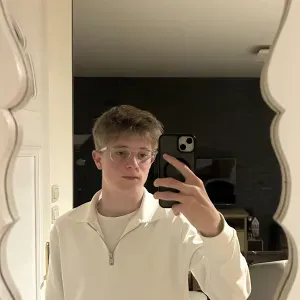 Baby sitter étudient sur la région de Pontault Combault. 