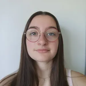 Baby-sitter sérieuse et fiable à Angers