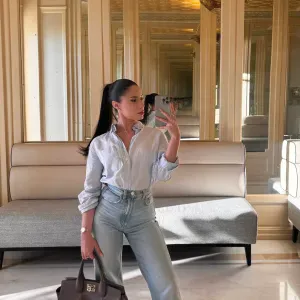 Jeune baby-sitter dynamique Côte d'Azur