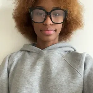 Babysitter expérimenté à Paris