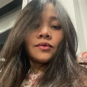 Femme de mènage. Bernadette in Paris