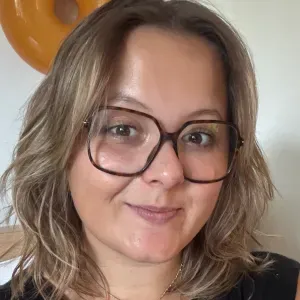 Jeune étudiante et baby-sitter expérimentée à Genève 