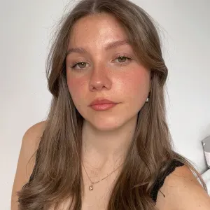 Baby-sitter sérieuse et responsable de 19 ans