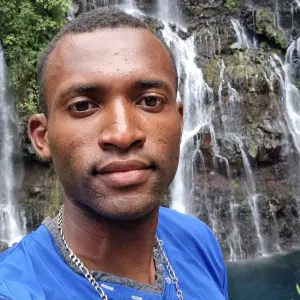 Garde d'enfant de 12, 6 et 1 ans, jours variable.