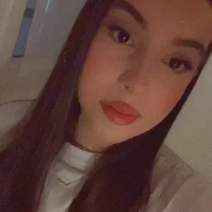 Baby-sitter dynamique et souriante à Poitiers 