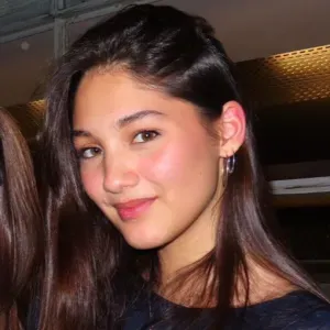 Responsible babysitter looking for a job!