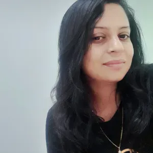  Responsible and Hardworking Housekeeper in Paris