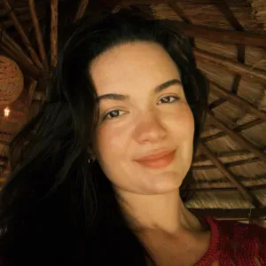 Brésilienne sérieuse et minutieuse pour ménage