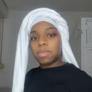 Baby-sitter sérieuse avec expérience en crèche