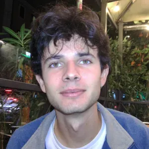 Tuteur d'anglais et étudiant bilingue à Paris