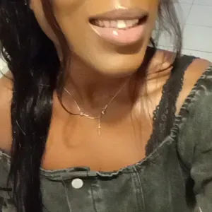 agent de nettoyage, femme de ménage 