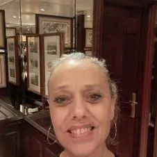 gouvernante dans une maison particulier